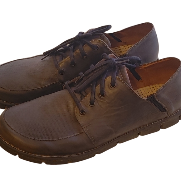 Born Tristen (Grey Embossed) - Picture 3 of 8